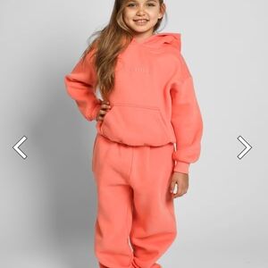 NWT! Signature Coral Kids Sweatpants XL